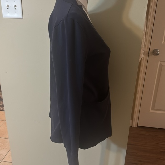 Navy Blue V-Neck Sweater with Front Pockets by Ann Taylor LOFT - Medium - Picture 5 of 8